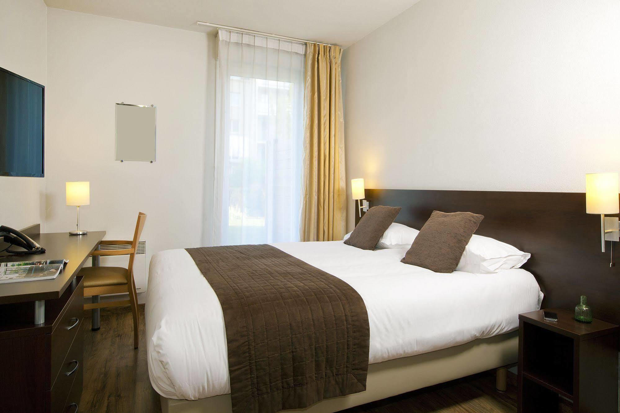 Sejours & Affaires Caen Le Clos Beaumois Екстериор снимка