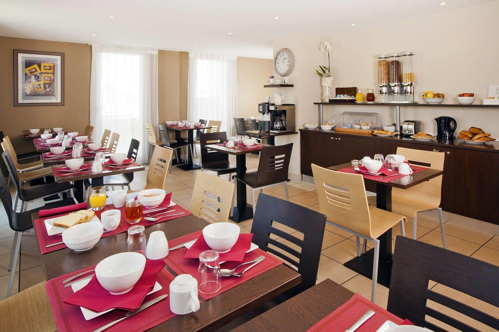 Sejours & Affaires Caen Le Clos Beaumois Екстериор снимка