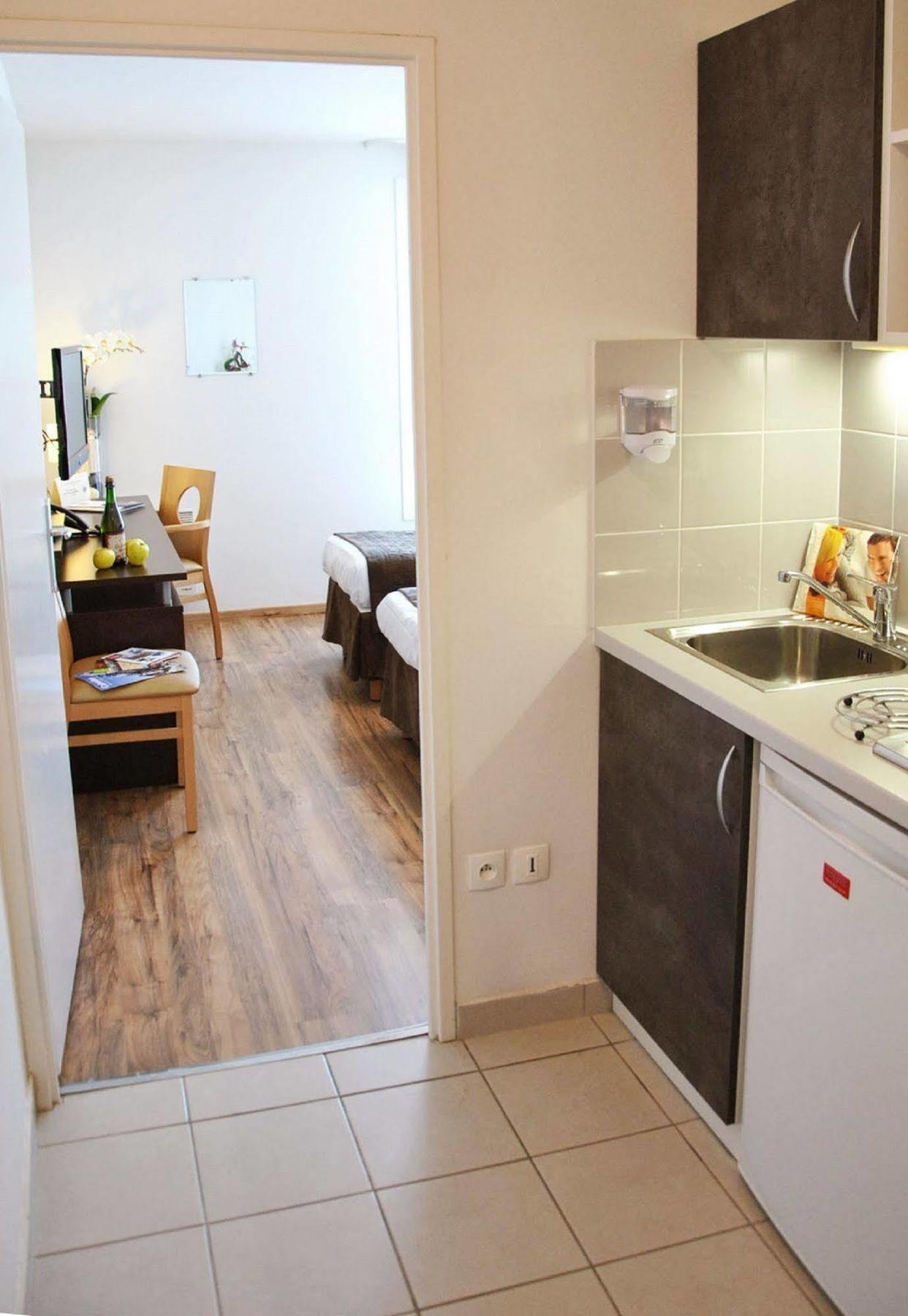 Sejours & Affaires Caen Le Clos Beaumois Екстериор снимка