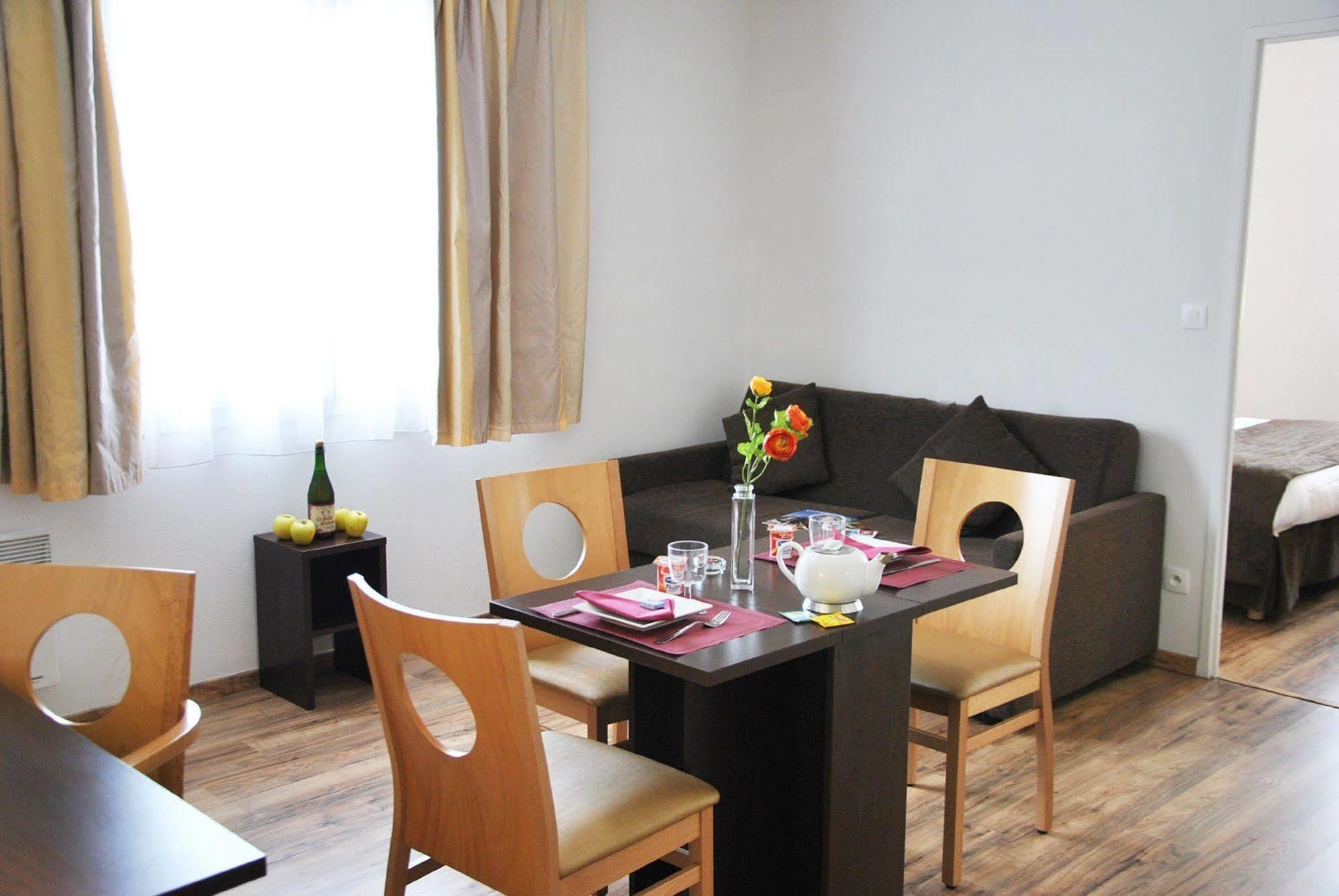 Sejours & Affaires Caen Le Clos Beaumois Екстериор снимка